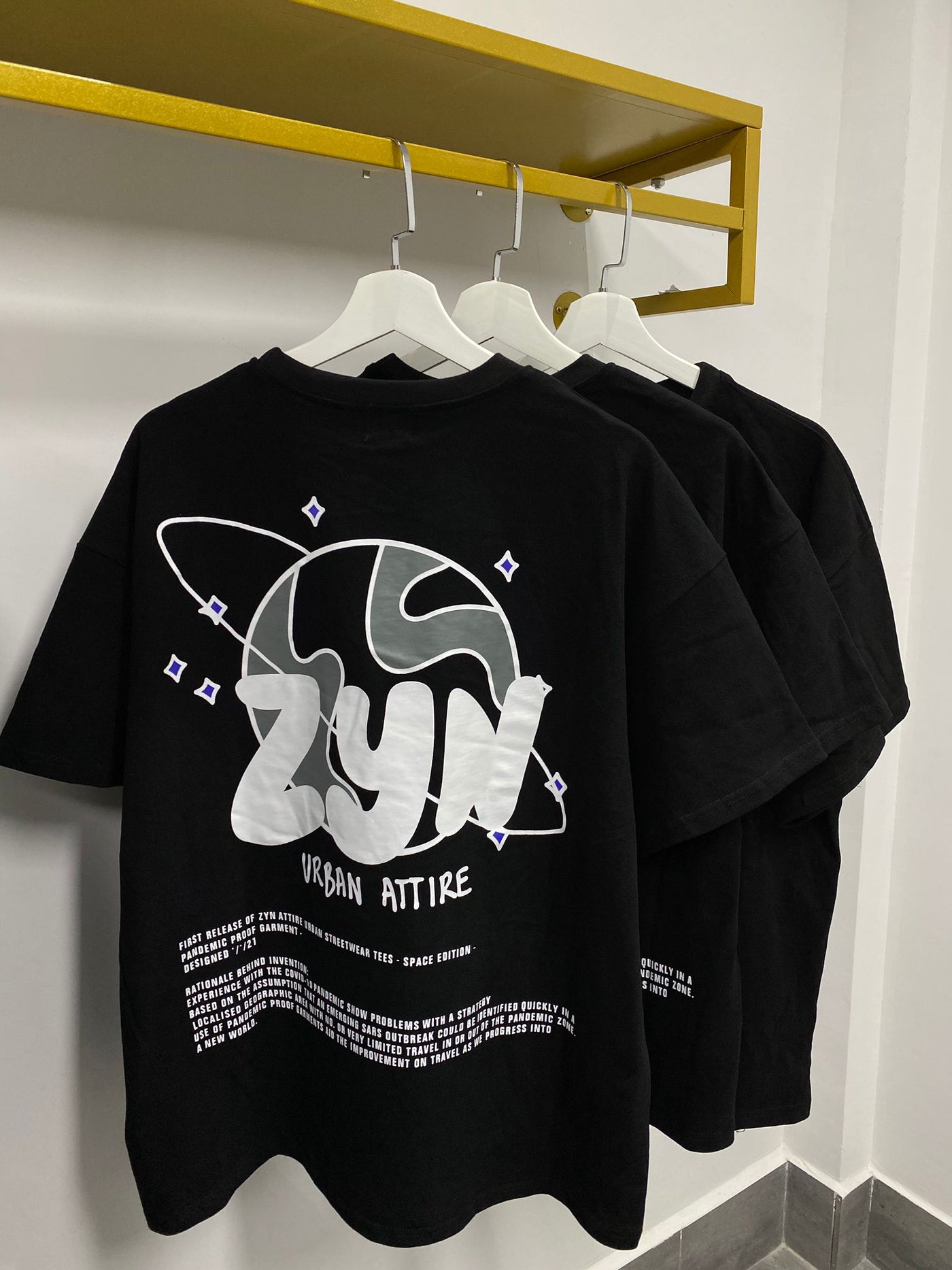 ZYN SATURN TEE